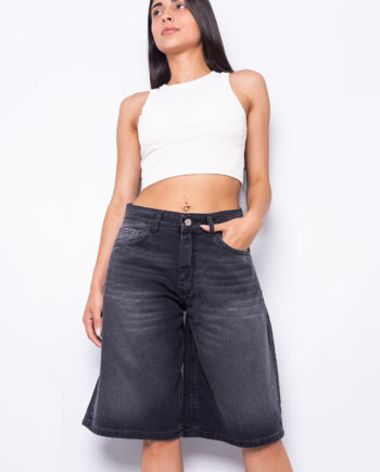 bermuda rígido negro localizado ruedo normal